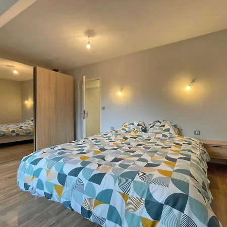 Manoir Du Xveme Siecle Avec Jardin Prive, Cheminee Et Animaux Acceptes - Fr-1-497-204