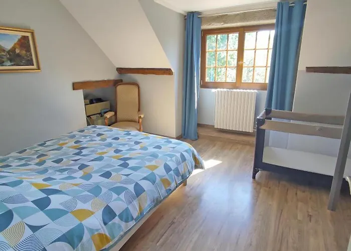 Casa de Férias Manoir Du Xveme Siecle Avec Jardin Prive, Cheminee Et Animaux Acceptes - Fr-1-497-204 Colombiers (Orne)